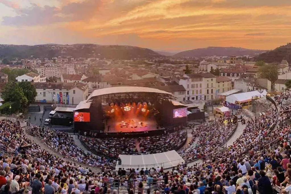 Apartment Studio Le «Victor Hugo» , Hyper Centre Ville Vienne